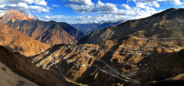 The miracle of Chinese mountain highways: Tibet route 318