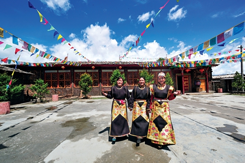 Village tourism benefits family in Tibet