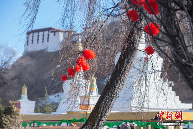 Lhasa ready for New Year festivities