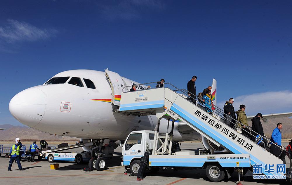 Tibet’s airport passenger throughput exceeds 4 mln