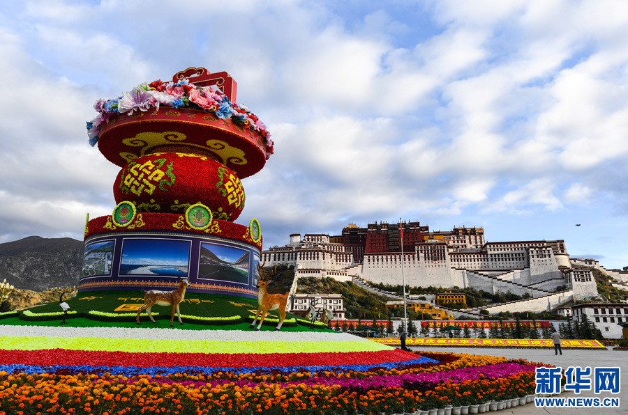 Tibet receives 1.2 mln tourists during holiday 