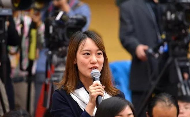 经济日报中国经济网记者向冉万祥提问