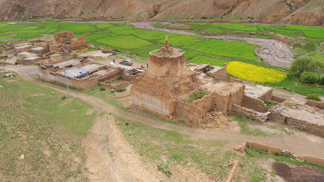 山南首次發(fā)現(xiàn)距今700年塔廟建筑及壁畫