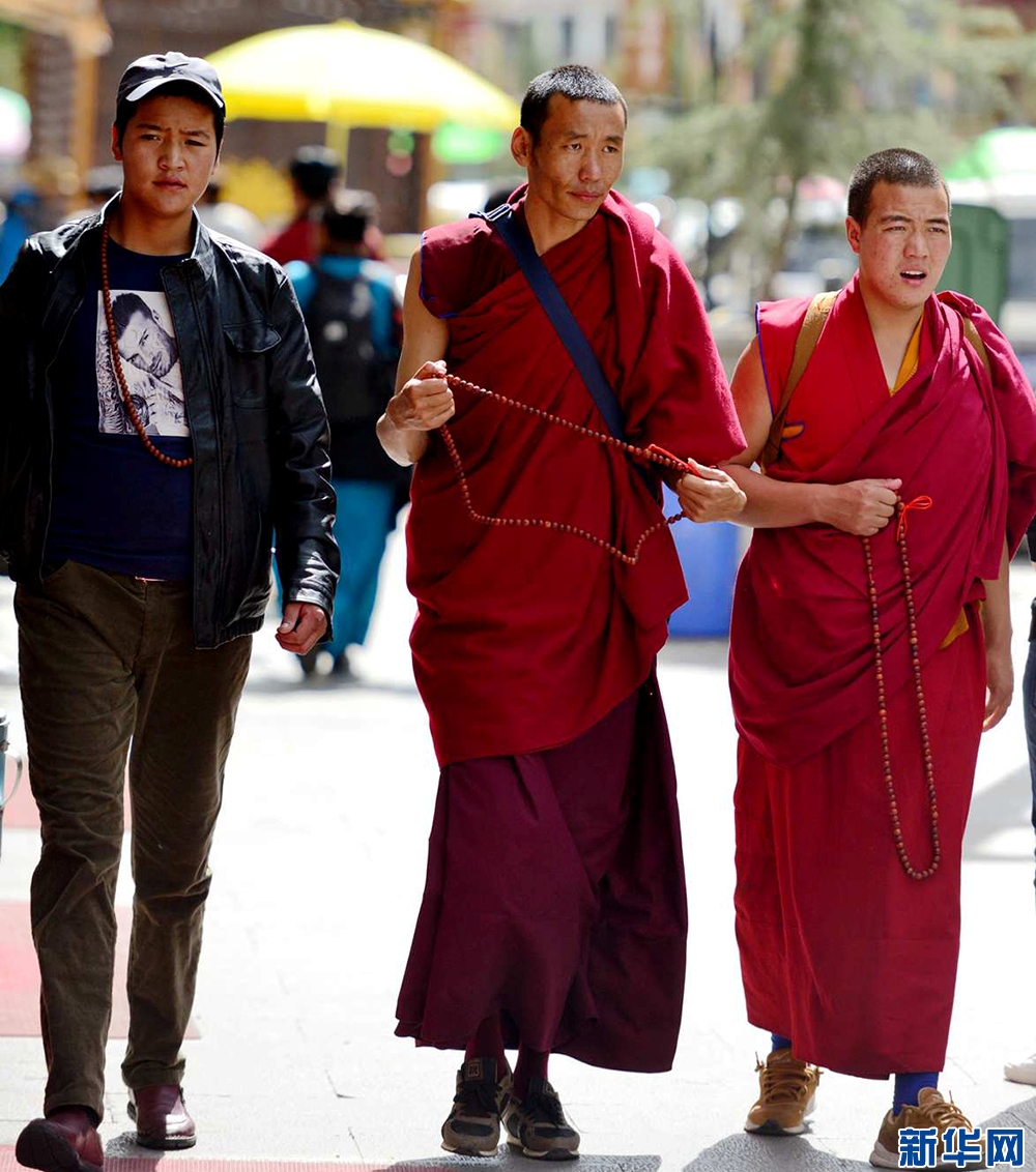 Street culture in Lhasa