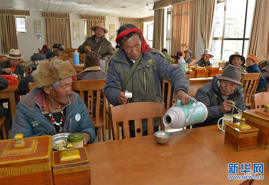 Easy life for the elderly in nursing home, Tibet