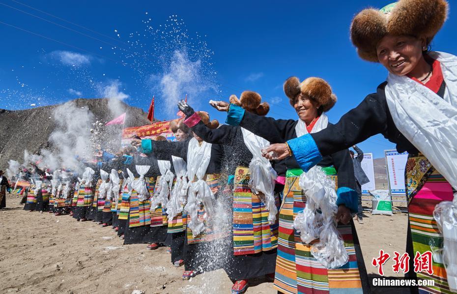 Tibet holds traditional spring ploughing ceremony 
