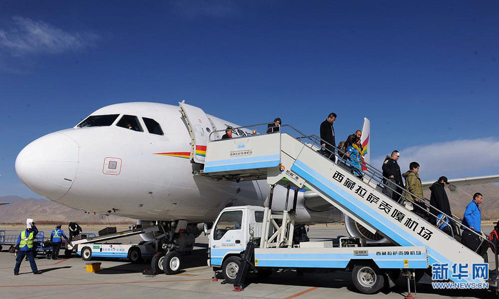 Tibet's airport able to accommodate large planes overnight