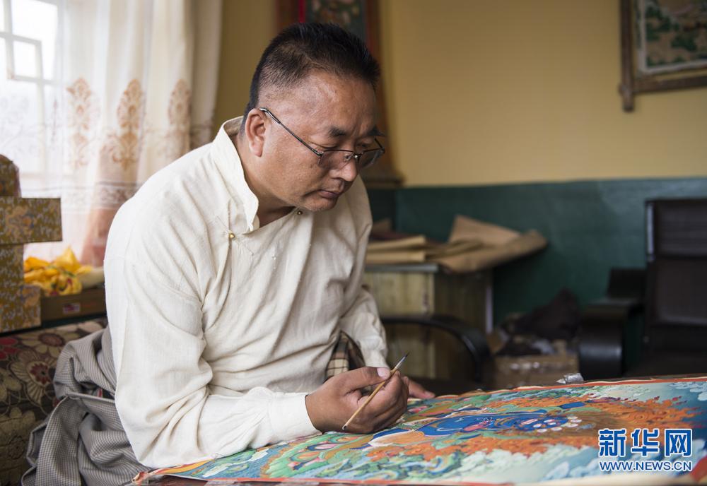 【高原拾“遗”之传承人风采】西藏工艺美术大师龙桑