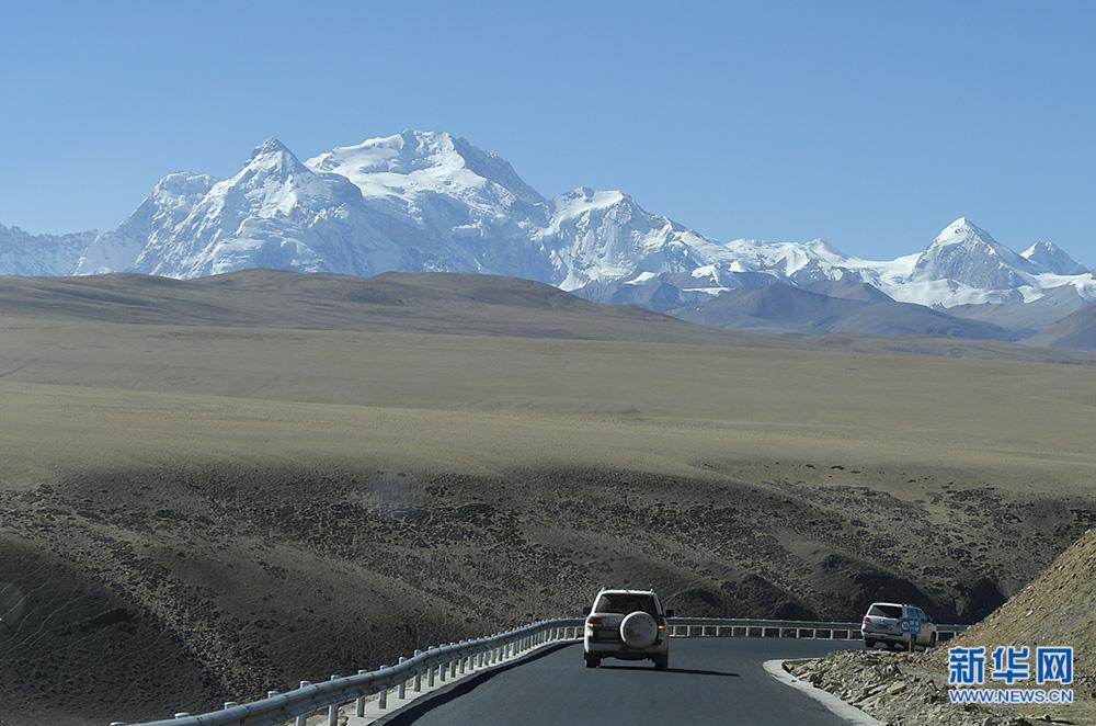 Reconstruction of quake-hit Tibetan region in full swing