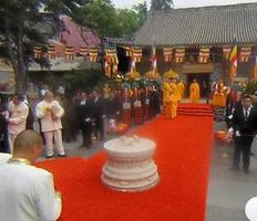 VR图片|中国三大语系佛教界在佛牙舍利塔下庆祝2017佛诞节 