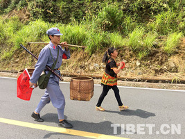 西南民大等11所高校各族學(xué)生重走紅軍路