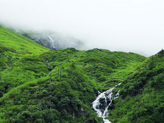 林芝：生态旅游圣地