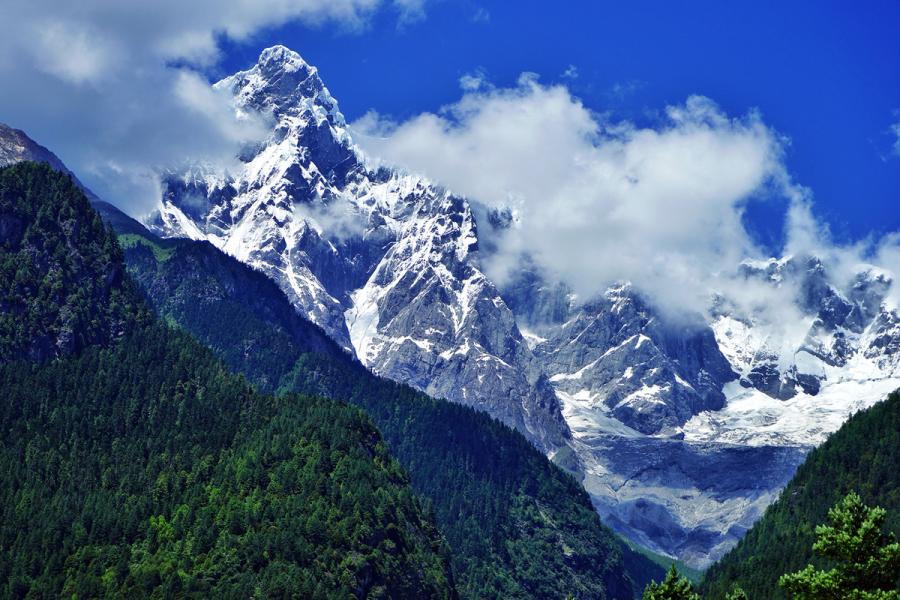 Father of all mountains in Tibet —— Namcha Barwa 