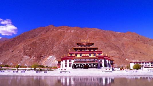 西藏佛学院举办“遵行四条标准 争做先进 僧尼”教育实践活动专题讲座