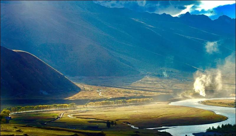 Scenery of Yarlung River in SW China