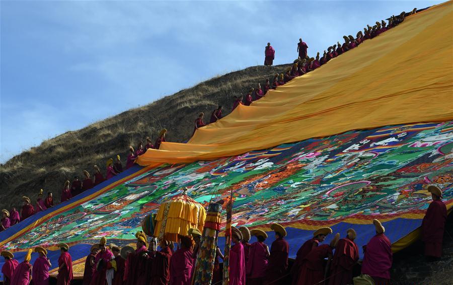 Labrang Monastery holds annual display of Buddha thangka