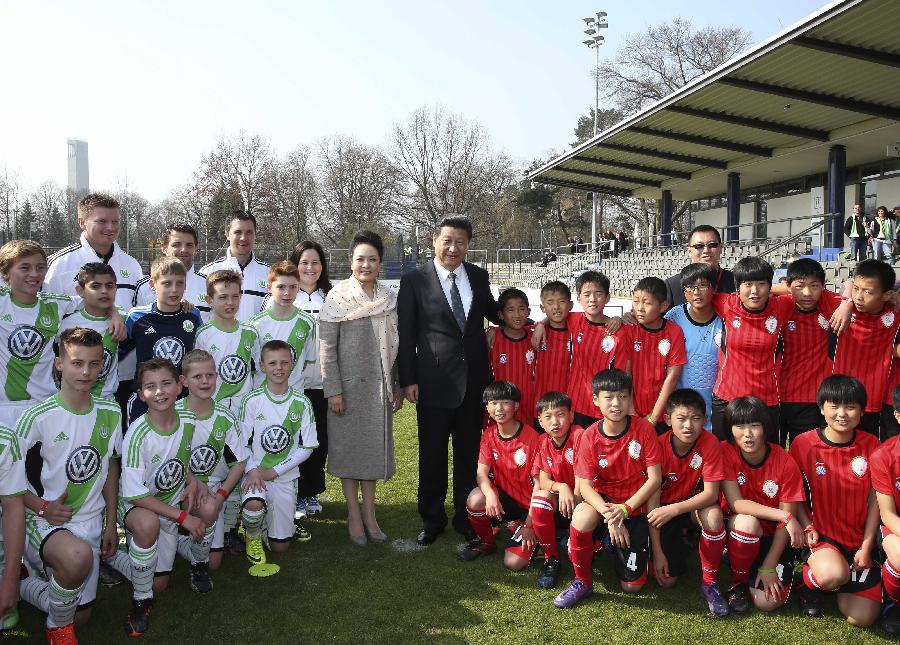 Xi Jinpings Fußballdiplomatie und seine Träume von der Weltmeisterschaft Xi Jinpings Fußballdiplomatie und seine Träume von der Weltmeisterschaft