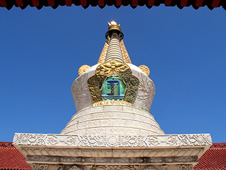 行走辽西邂逅东北最大的藏传佛教格鲁派寺庙——瑞应寺