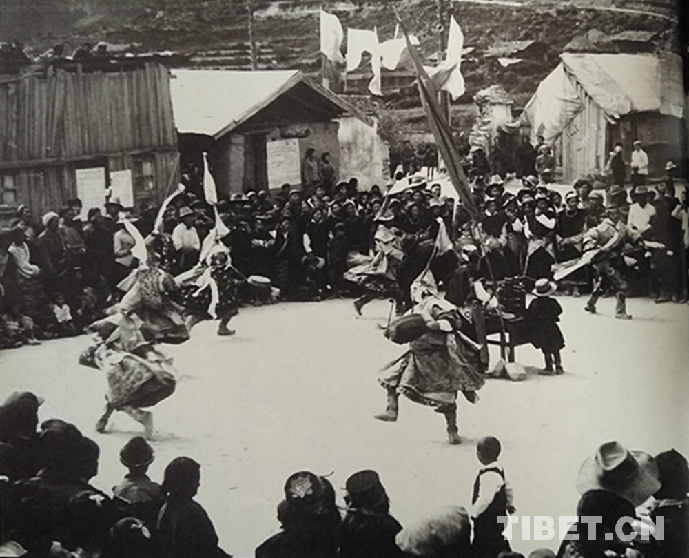 【老照片】西藏的节日场景