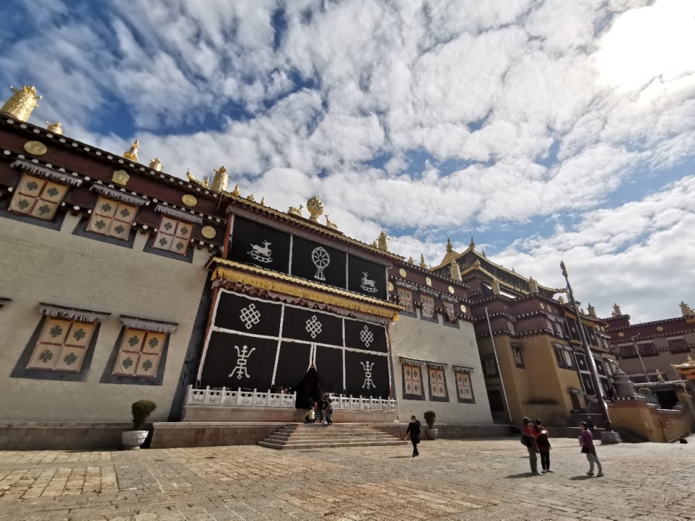 【行走香格里拉】“小布达拉宫”噶丹•松赞林寺