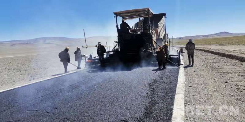 西藏阿里：加大农村公路路网建设 拓宽乡村振兴之路