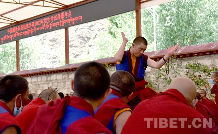 现场：中国藏语系高级佛学院2022年招生考试西藏考点辩经考试