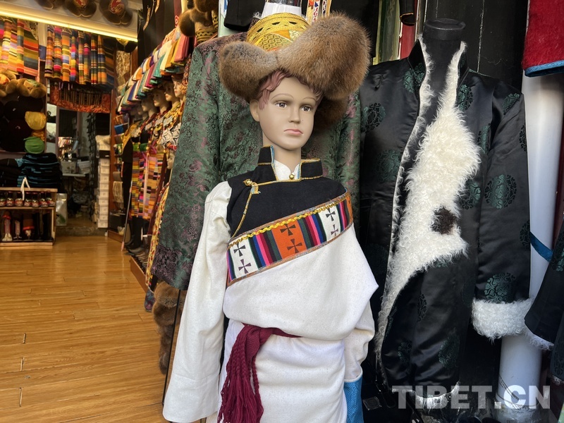 藏装店里的藏族服饰你知多少？