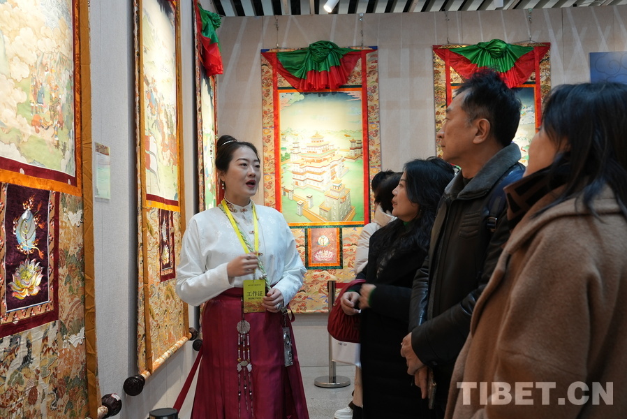 格萨（斯）尔精品唐卡展在西藏文化博物馆开幕