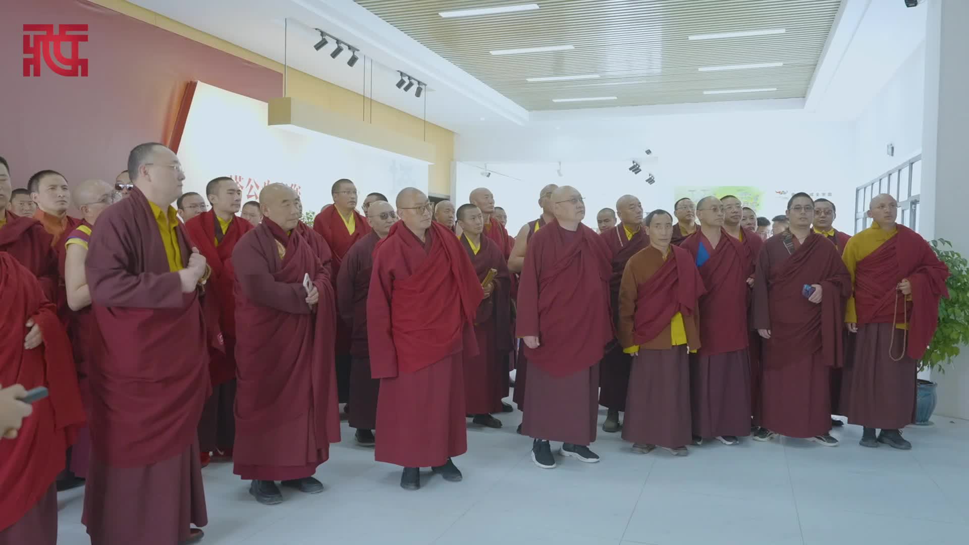 【甘孜宗教界“三个意识”研学团】四川甘孜州宗教界代表人士前往塔公村考察乡村振兴及基层治理情况