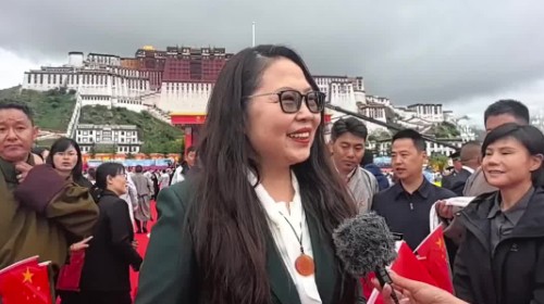 西藏自治区烹饪餐饮饭店业协会会长褚立群：看到西藏人民生活越来越好我感到无比幸福