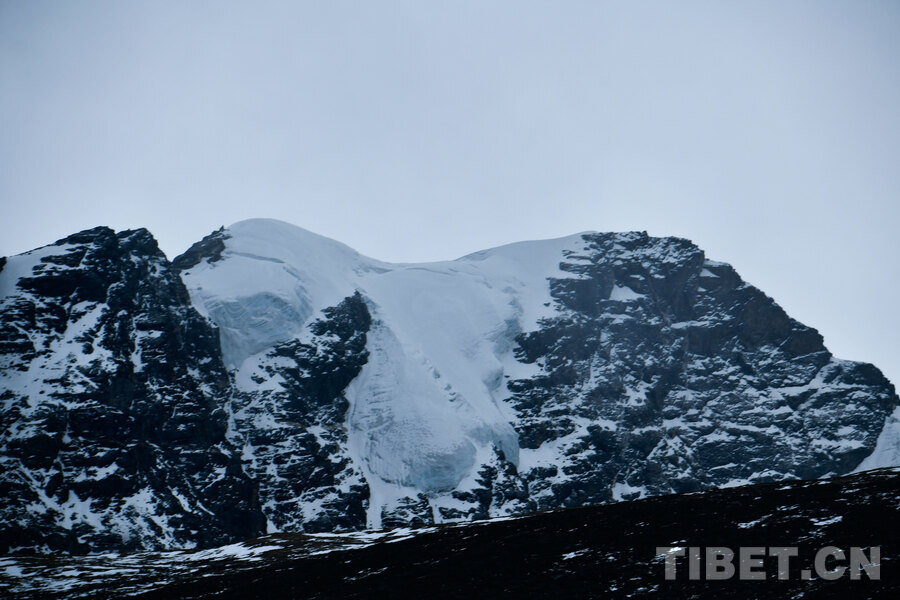冬日远眺萨普冰川