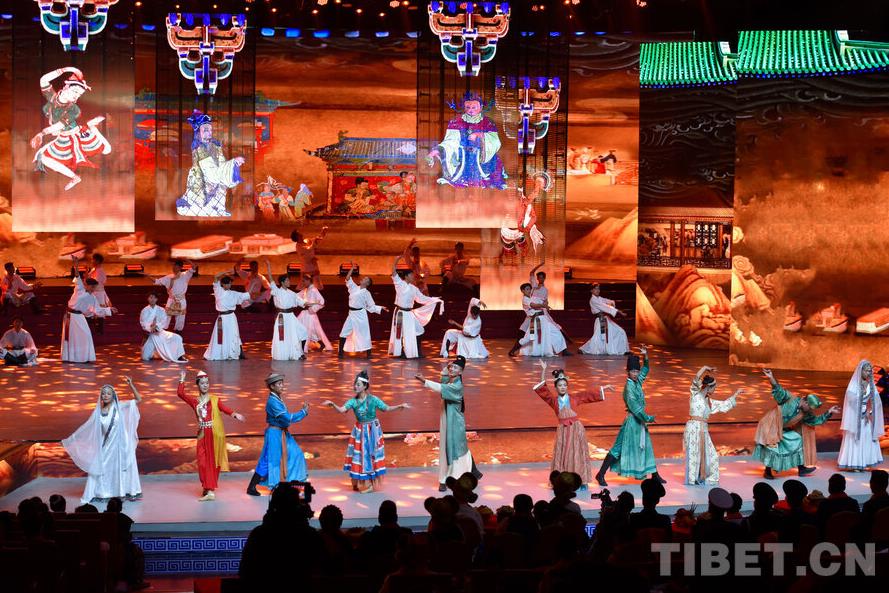 日喀则市2026年春节藏历火马新年联欢晚会播出