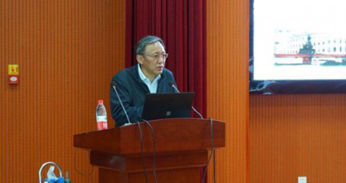 新中国首位藏族医学博士 坚守岗位用知识回报热土
