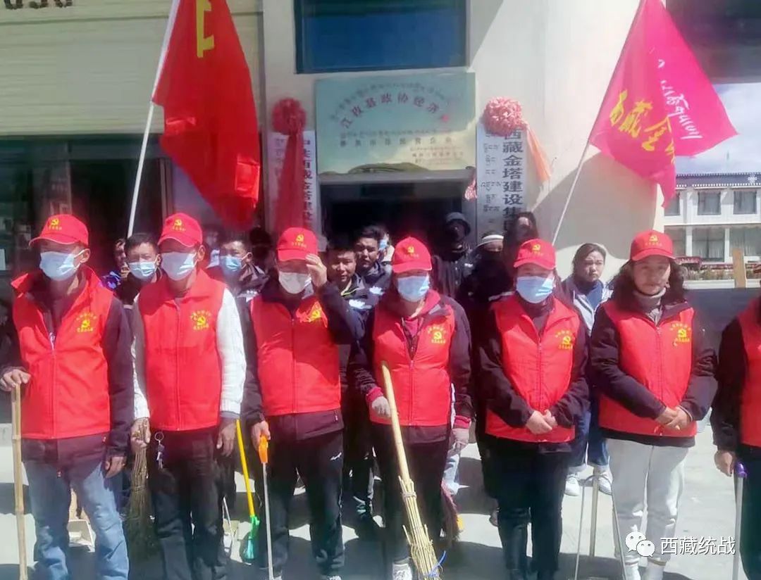 贯彻两会精神 爱护环境卫生——西藏金塔集团第二党支部组织全体党员员工开展大扫除活动