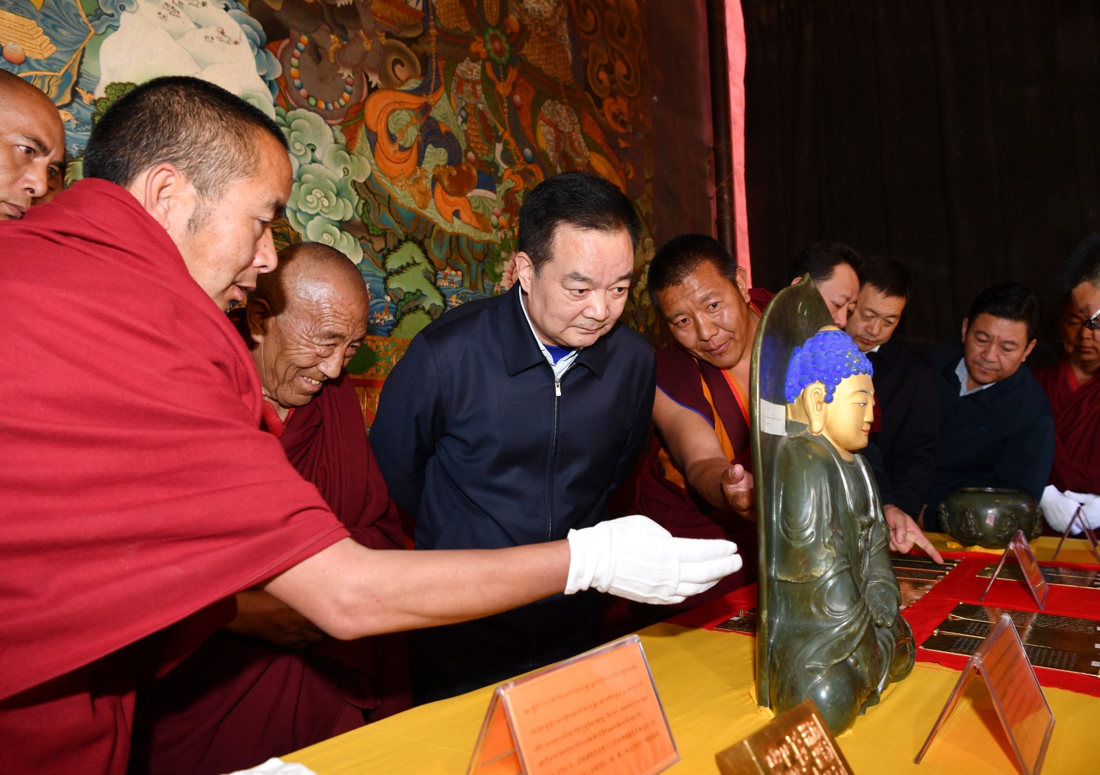 王君正在扎什倫布寺和薩迦寺調研時強調 深入貫徹黨的宗教工作基本方針 積極推進藏傳佛教中國化