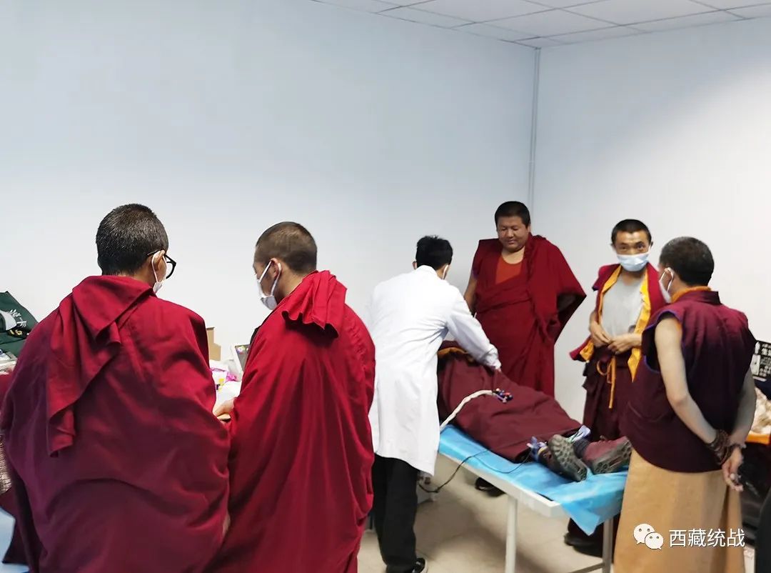 拉萨市城关区邀请高僧大德、专家学者开展专题宣讲_统战要闻_西藏统一战线