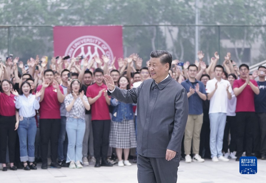 习近平在中国人民大学考察时强调 坚持党的领导传承红色基因扎根中国大地 走出一条建设中国特色世界一流大学新路