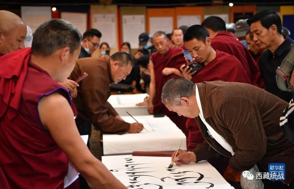 拉薩市大昭寺舉行第三屆藏文書法展