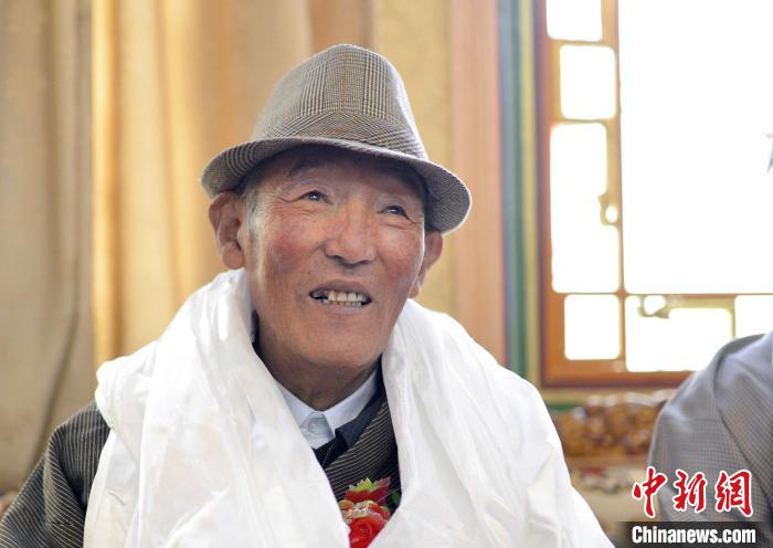 西藏一代繪畫巨匠丹巴繞旦