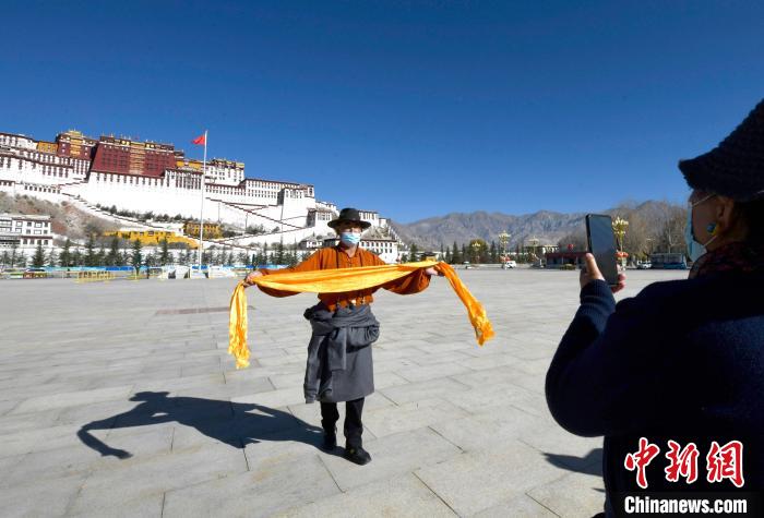 西藏布達拉宮廣場等公共場所正常開放