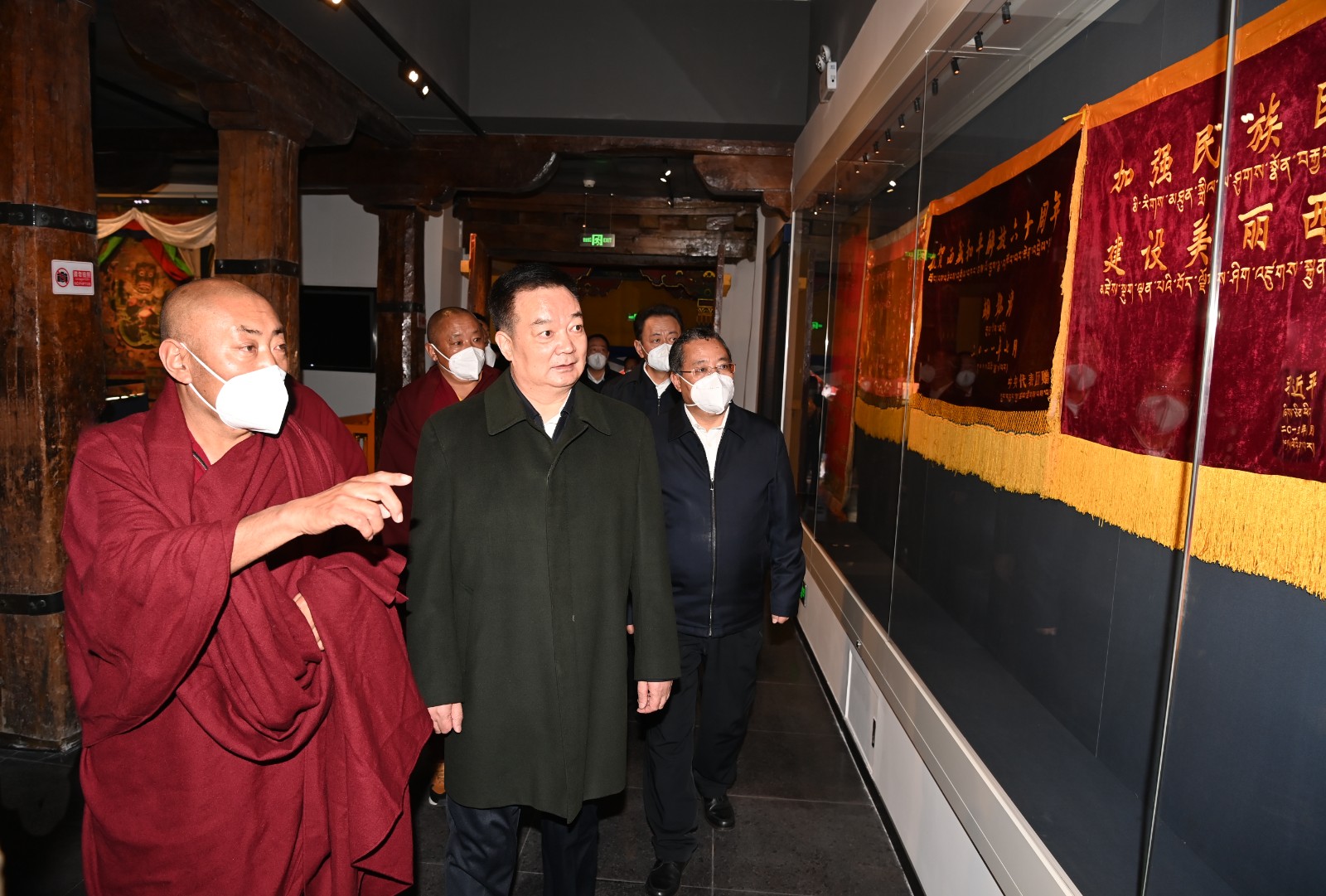 王君正：团结一心 共同奋斗 再接再厉 努力开创社会主义现代化新西藏建设新局面
