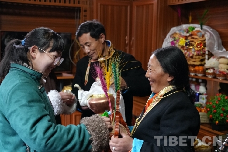 西藏玉麦：阖家团圆欢度藏历新年
