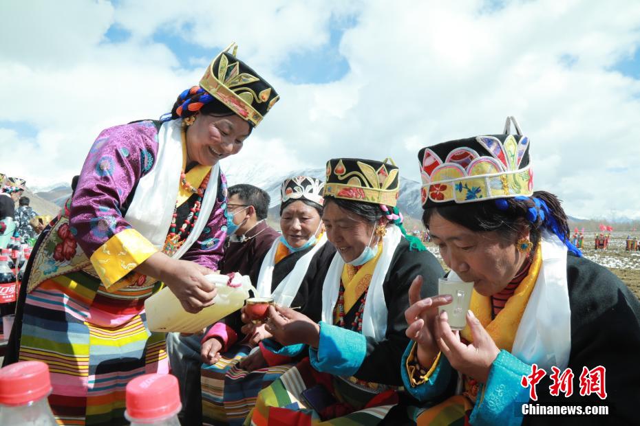 西藏拉萨迎来传统的春耕仪式