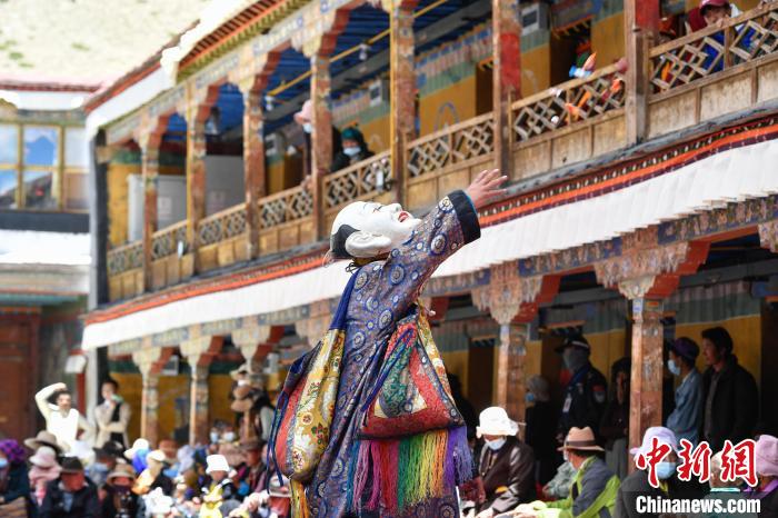 西藏山南桑頂寺舉行跳神活動