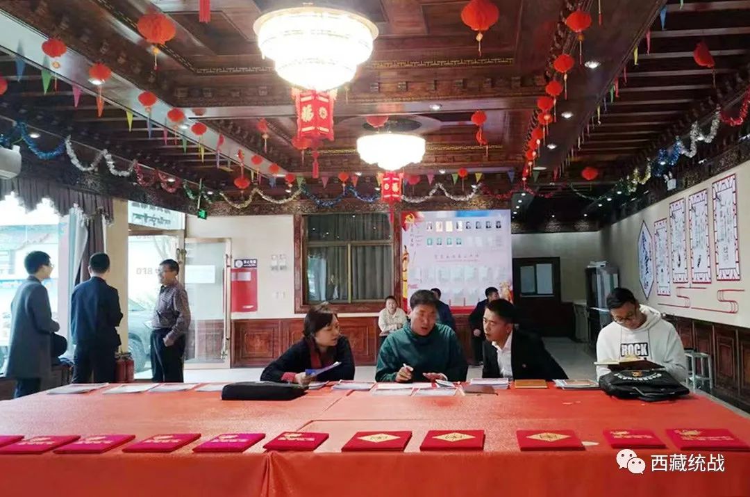 自治区社科院民族团结进步创建工作考核组赴西藏金塔建设集团江孜县分公司考核