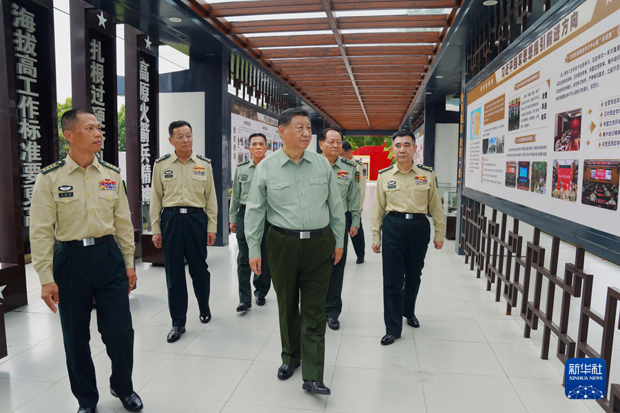 习近平在视察火箭军某旅时强调 坚持政治引领 强化使命担当 埋头苦干实干 提升战略导弹部队威慑和实战能力