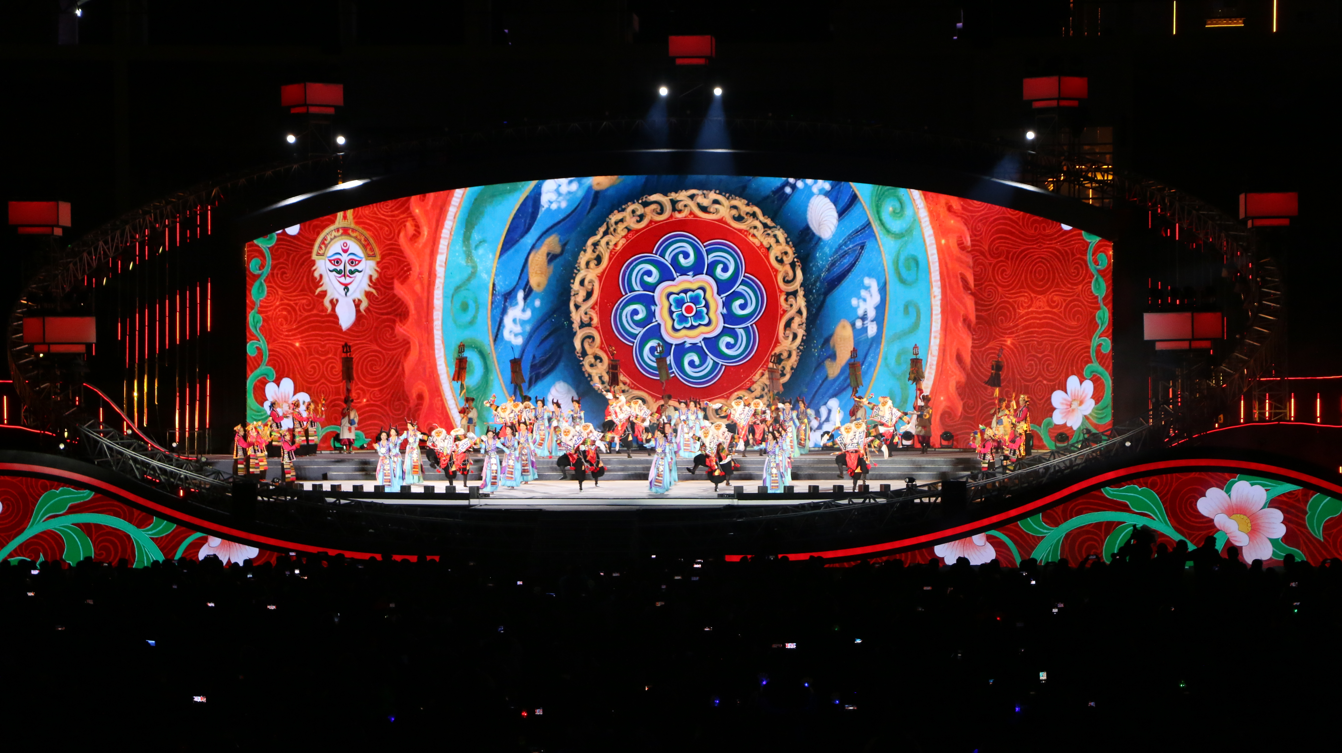 雅砻文化旅游节开幕