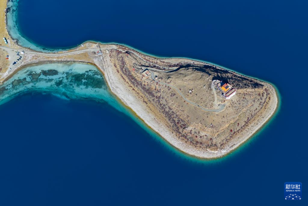 羊卓雍錯初冬風光