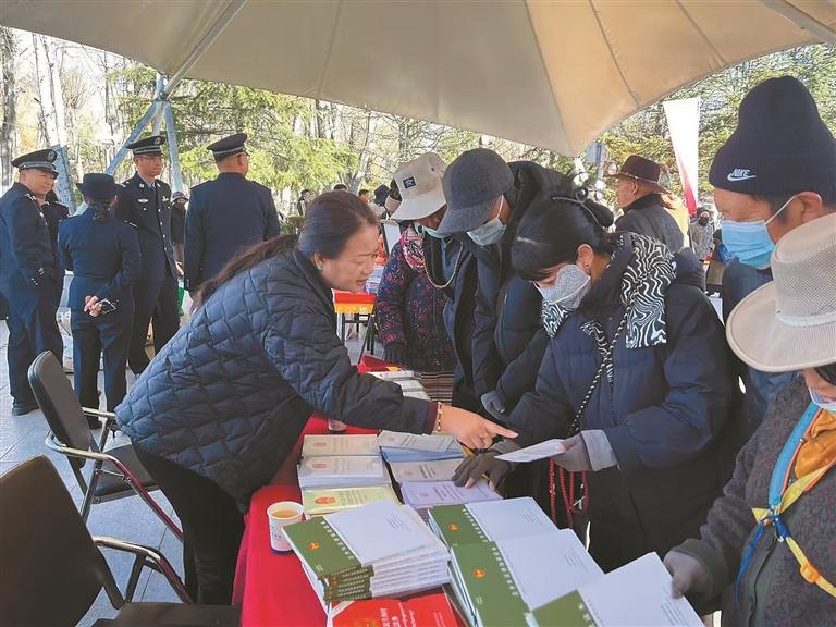 法治護(hù)航 “憲”在行動(dòng)