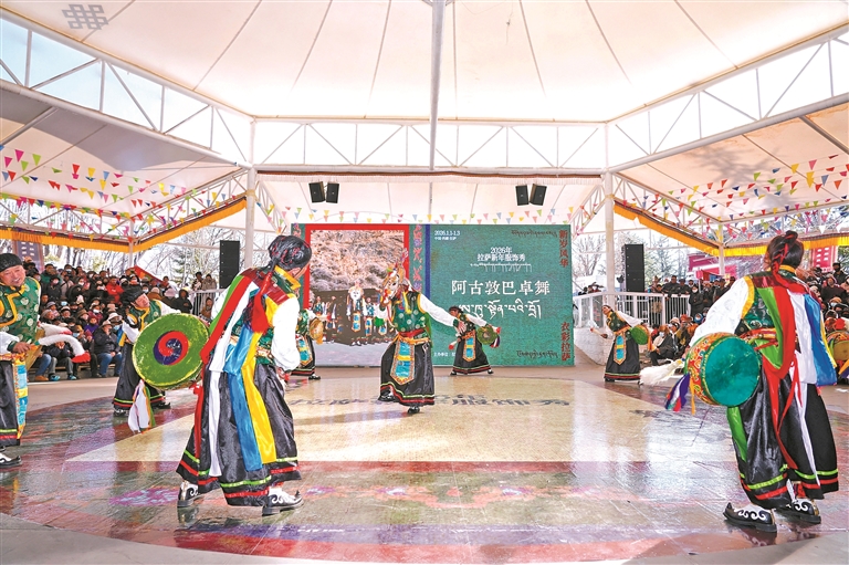 衣袂拂千年 新岁展风华